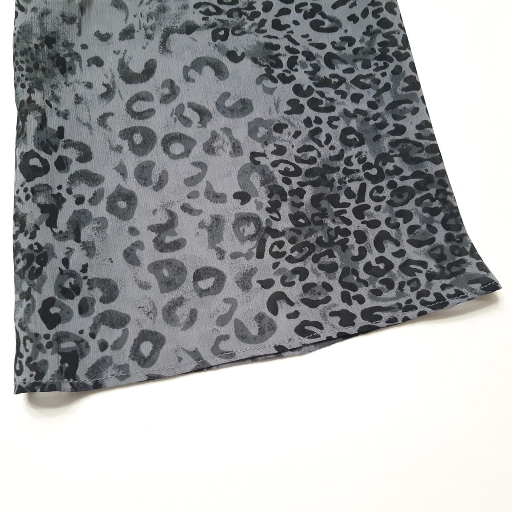 Susan‎ Graver Style Blouse Womans Small Leopard Print V Neck Long Sleeve Top - Picture 11 of 15